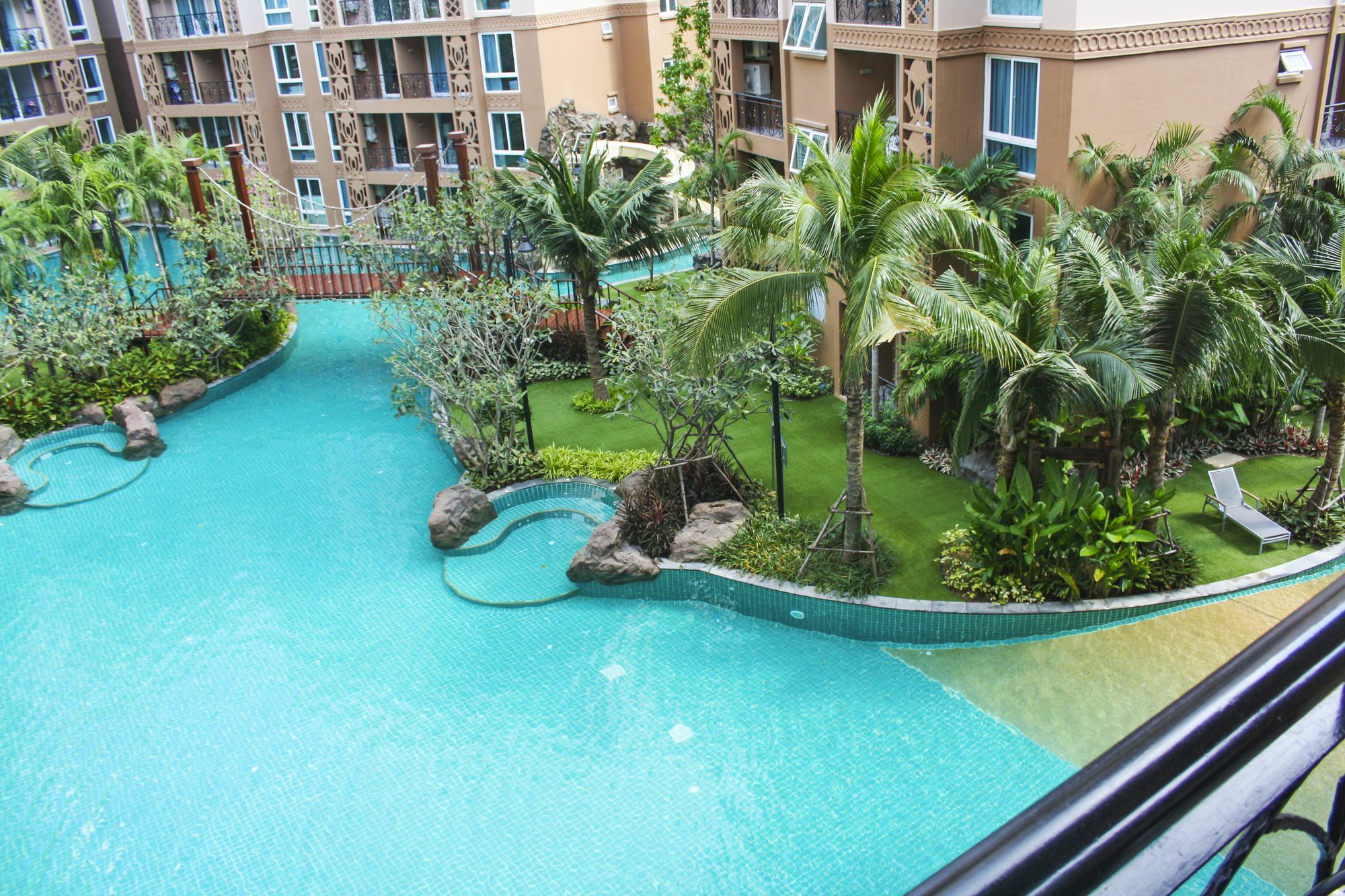 Atlantis Condo Resort Haat Jomtien Eksteriør bilde
